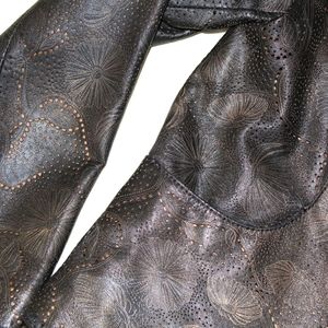 Ladies Leather Jacket-Sz Lg-excellent condition